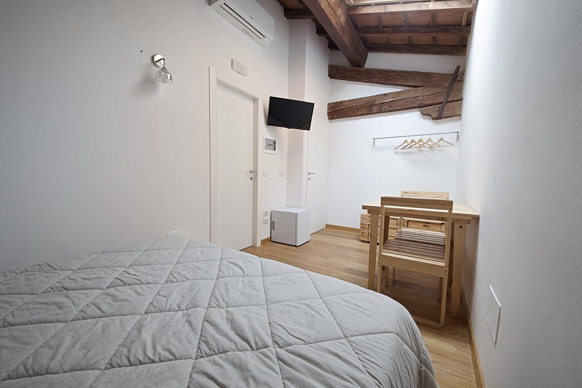 Le Camere Pietrasantine - Centro Storico ピエトラサンタ 部屋 写真